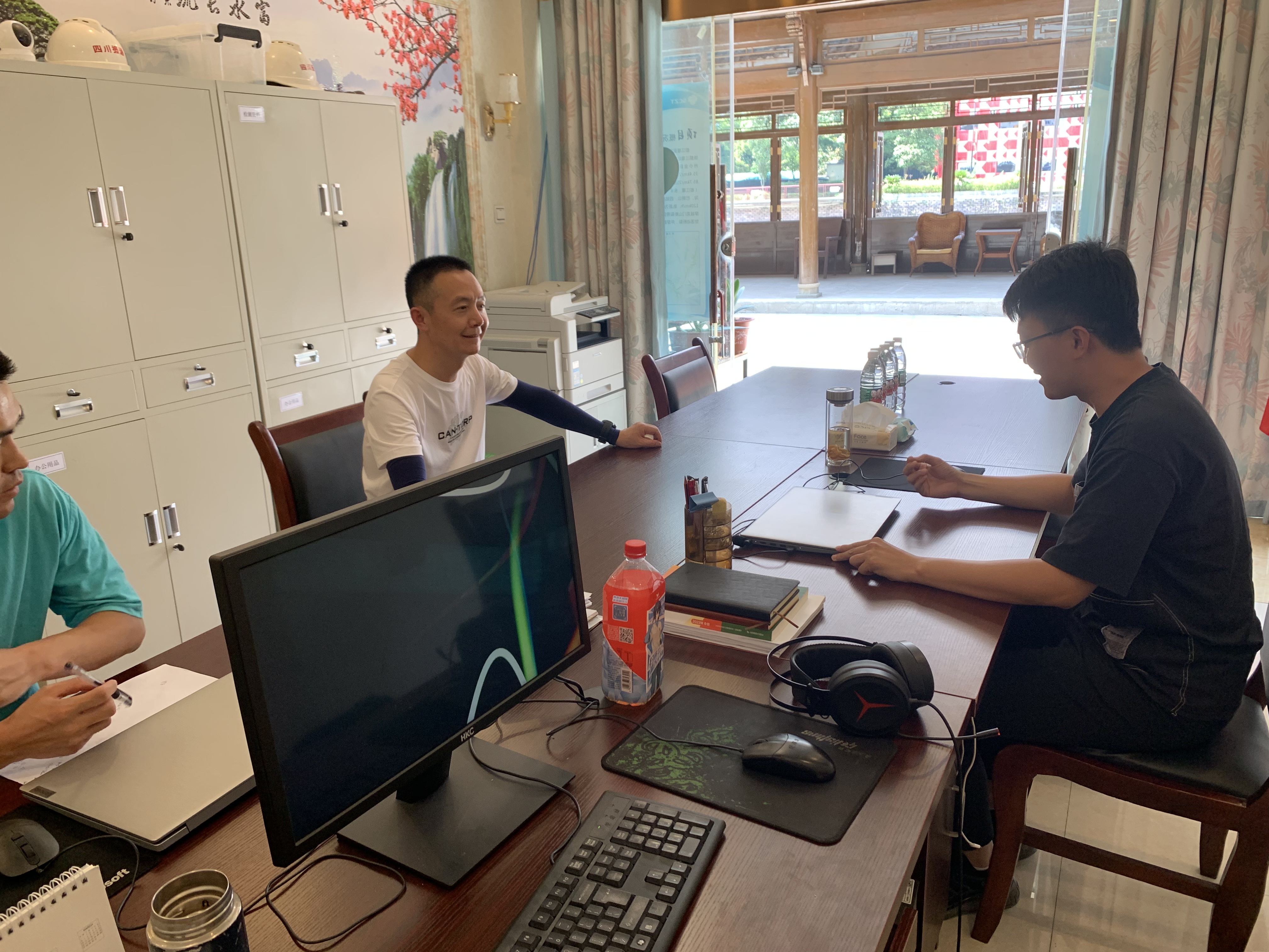 公司董事長(cháng)杜義祥蒞臨都四項目調研指導工作 公司董事長(cháng)杜義祥蒞臨都四項目調研指導工作